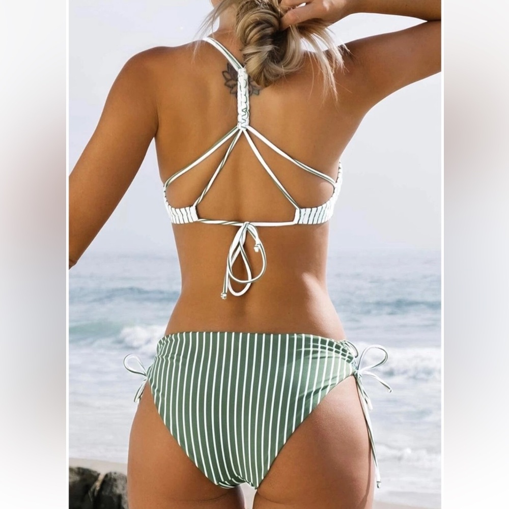 Cupshe Striped Reversible Bikini Bottom Swimsuit Set NWT Size Medium Green White - Picture 2 of 12
